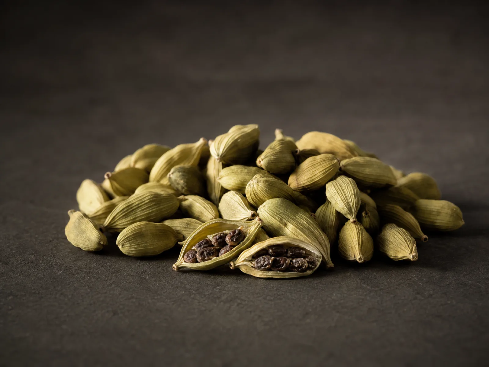 Immagine evocativa dell’accordo olfattivo cardamomo